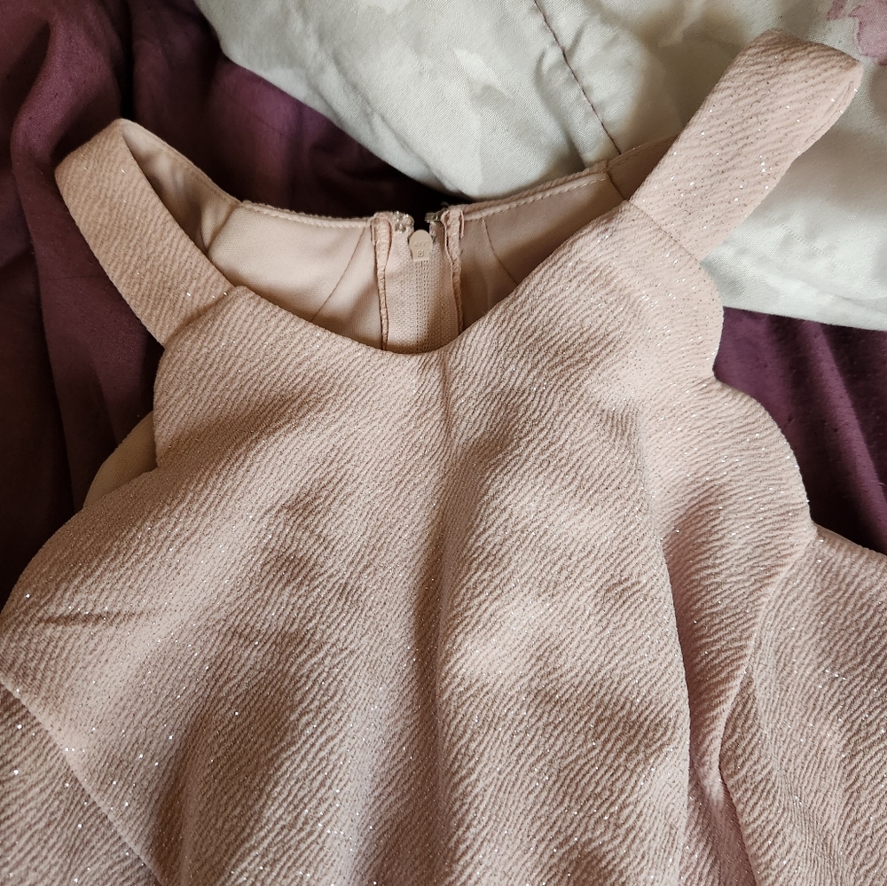 Pink dress - Picture 2 of 4